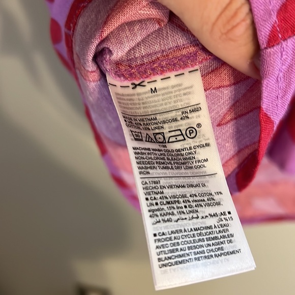 Old Navy Fuschia/Pink Floral One Shoulder Blouse - Picture 6 of 6